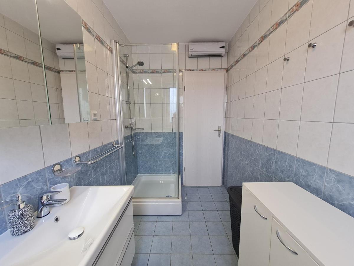 Bellistra Apartman Rabac - E Apartment Exterior photo